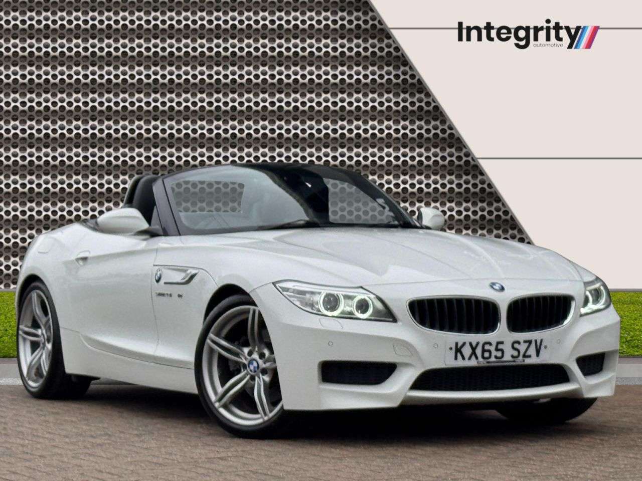 A 2015 BMW Z4 2.0 28i M Sport Convertible 2dr Petrol Auto sDrive Euro 6 (245 ps) Comfort A 2015 BMW Z4 2.0 28i M Sport Convertible 2dr Petrol Auto sDrive Euro 6 (245 ps) Comfort