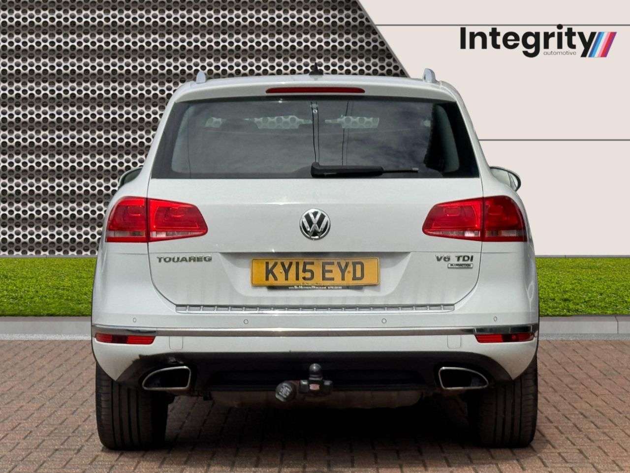 A 2015 VOLKSWAGEN TOUAREG 3.0 TDI V6 BlueMotion Tech SE SUV 5dr Diesel Tiptronic 4WD Euro 6 (s/s) (20 A 2015 VOLKSWAGEN TOUAREG 3.0 TDI V6 BlueMotion Tech SE SUV 5dr Diesel Tiptronic 4WD Euro 6 (s/s) (20