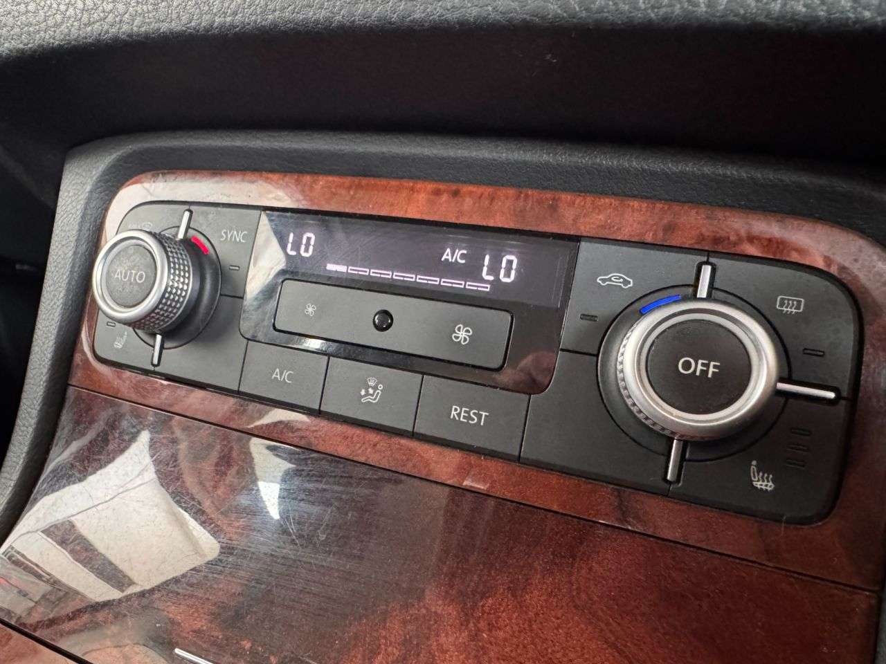 2015 VOLKSWAGEN TOUAREG 2015 VOLKSWAGEN TOUAREG