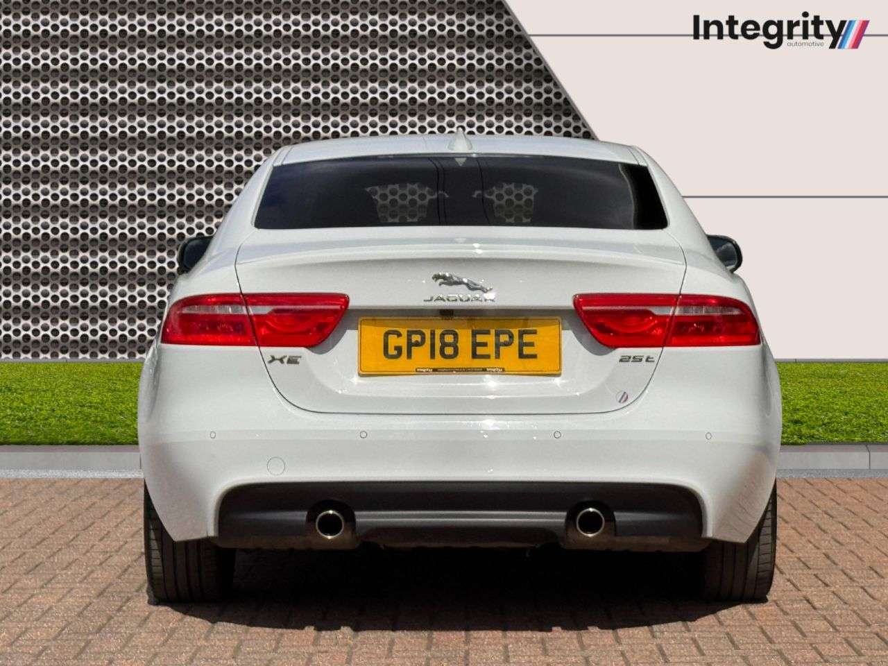 A 2018 JAGUAR XE 2.0i GPF R-Sport Saloon 4dr Petrol Auto Euro 6 (s/s) (250 ps) Black Pack | A 2018 JAGUAR XE 2.0i GPF R-Sport Saloon 4dr Petrol Auto Euro 6 (s/s) (250 ps) Black Pack |