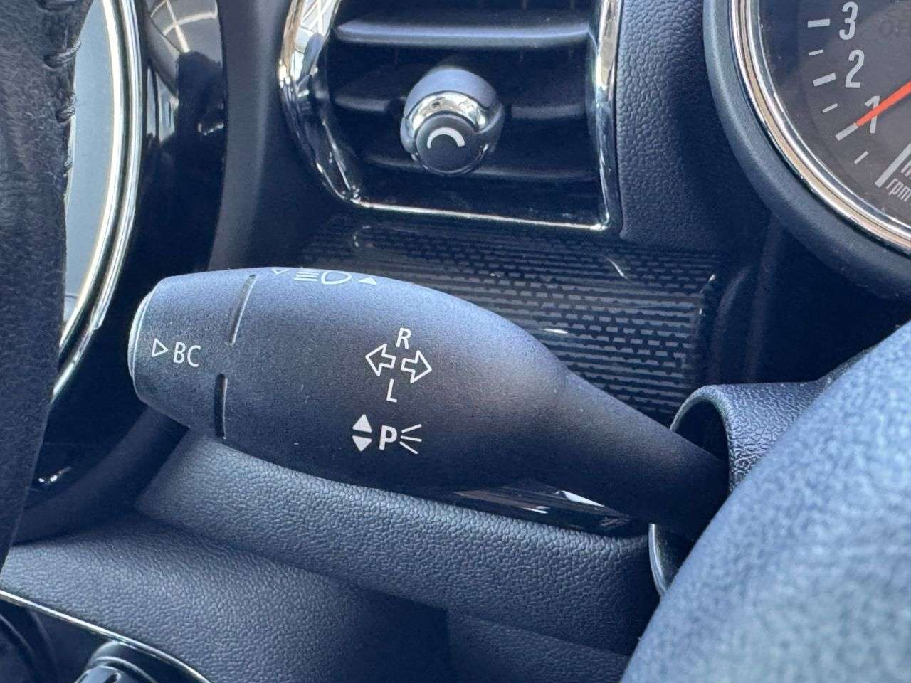 2017 MINI CLUBMAN 2017 MINI CLUBMAN