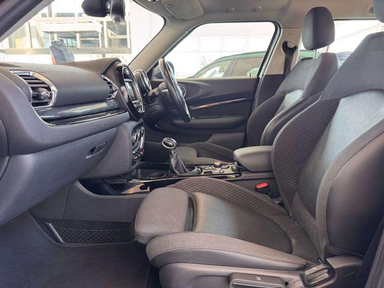 2017 MINI CLUBMAN 2017 MINI CLUBMAN