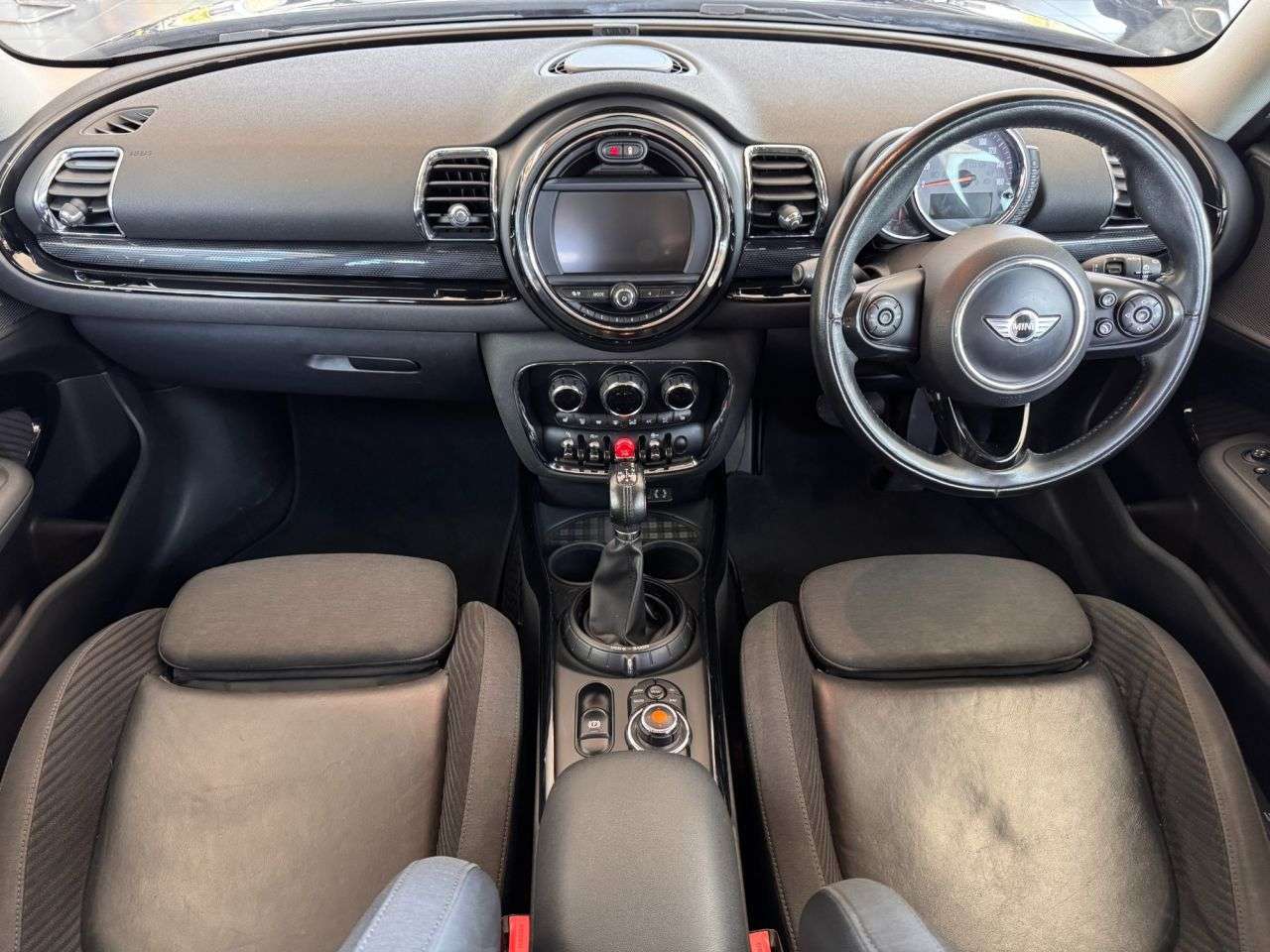 2017 MINI CLUBMAN 2017 MINI CLUBMAN