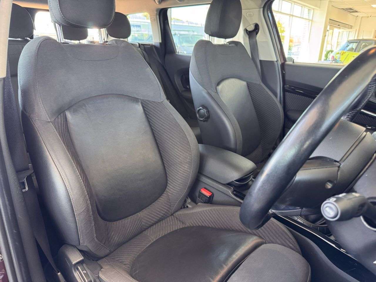2017 MINI CLUBMAN 2017 MINI CLUBMAN