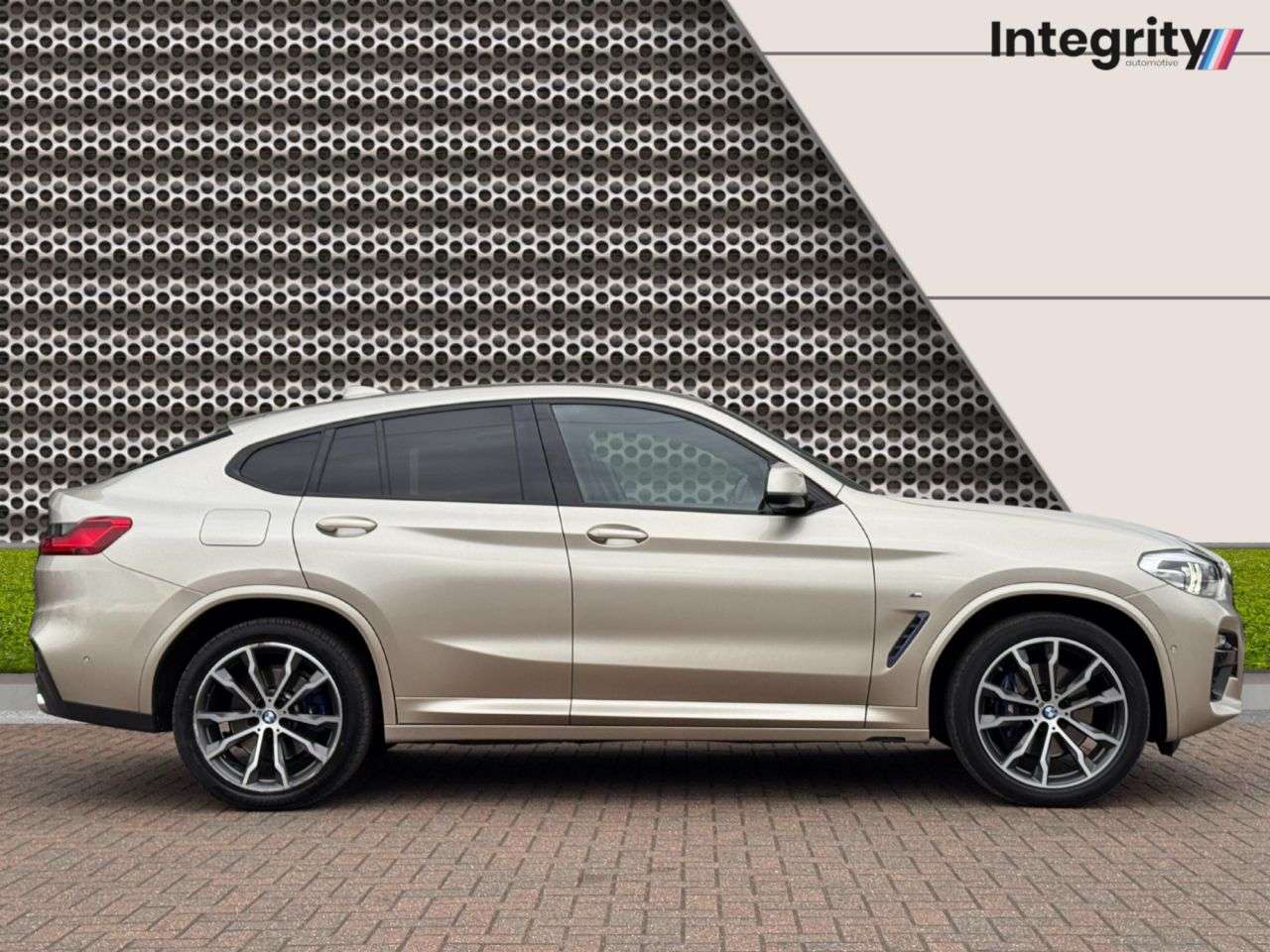 A 2019 BMW X4 XDRIVE20D M SPORT A 2019 BMW X4 XDRIVE20D M SPORT