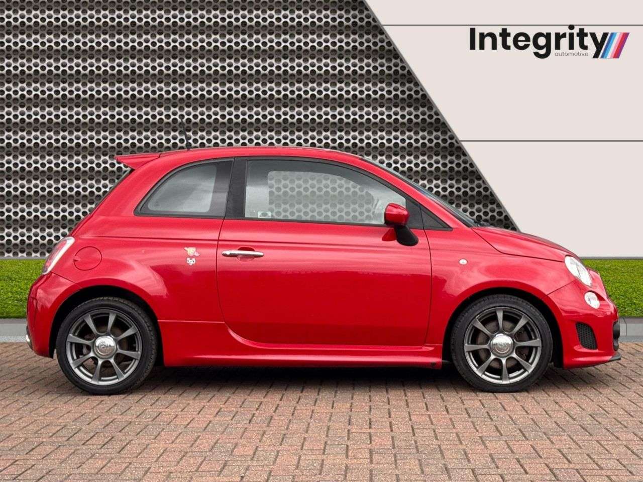 A 2015 ABARTH 595 1.4 T-Jet Hatchback 3dr Petrol Manual Euro 6 (140 ps) Officina Red | Blue&M A 2015 ABARTH 595 1.4 T-Jet Hatchback 3dr Petrol Manual Euro 6 (140 ps) Officina Red | Blue&M