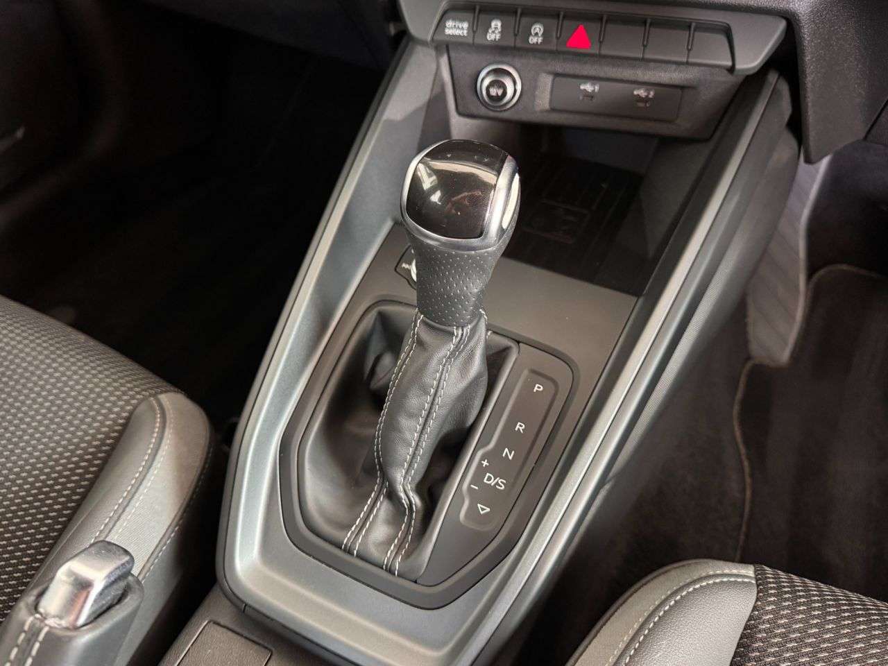 2021 AUDI A1 2021 AUDI A1