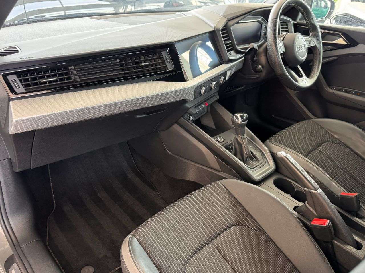 2021 AUDI A1 2021 AUDI A1