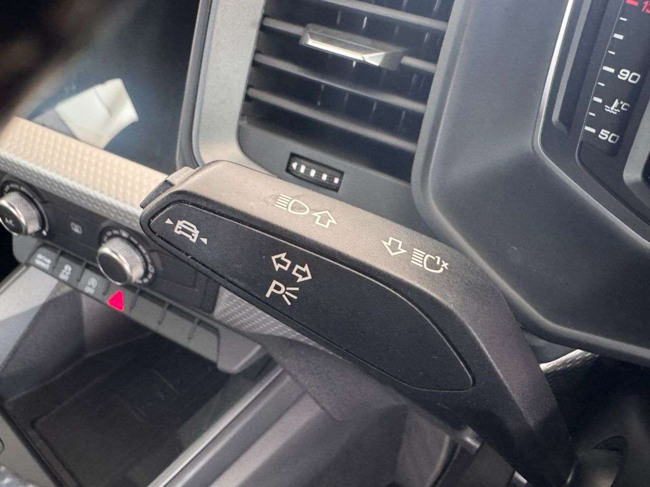 2021 AUDI A1 2021 AUDI A1