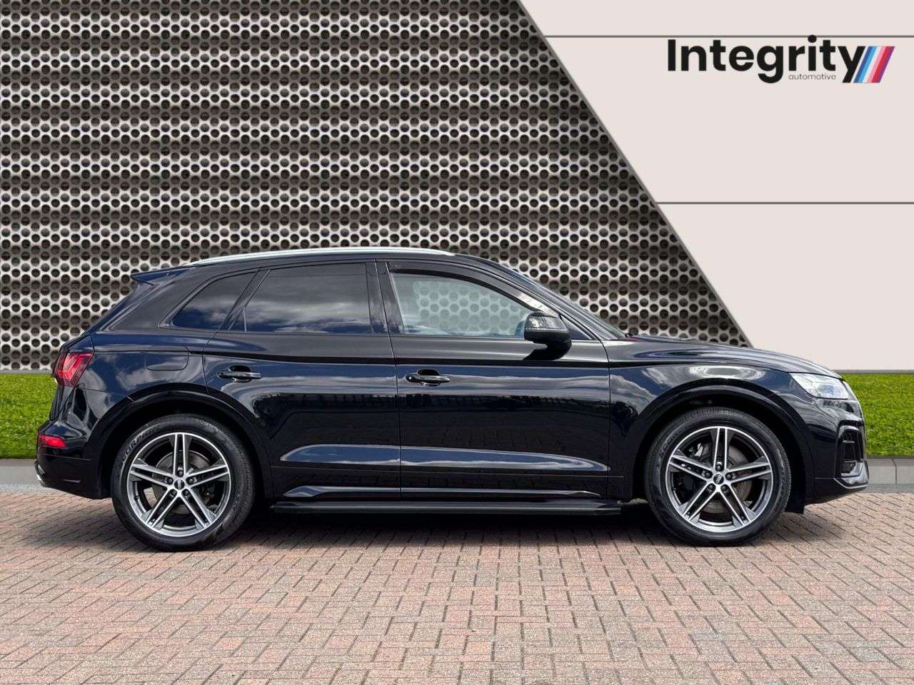 A 2021 AUDI SQ5 3.0 TDI V6 SUV 5dr Diesel Tiptronic quattro Euro 6 (s/s) (341 ps) 6 Audi Se A 2021 AUDI SQ5 3.0 TDI V6 SUV 5dr Diesel Tiptronic quattro Euro 6 (s/s) (341 ps) 6 Audi Se