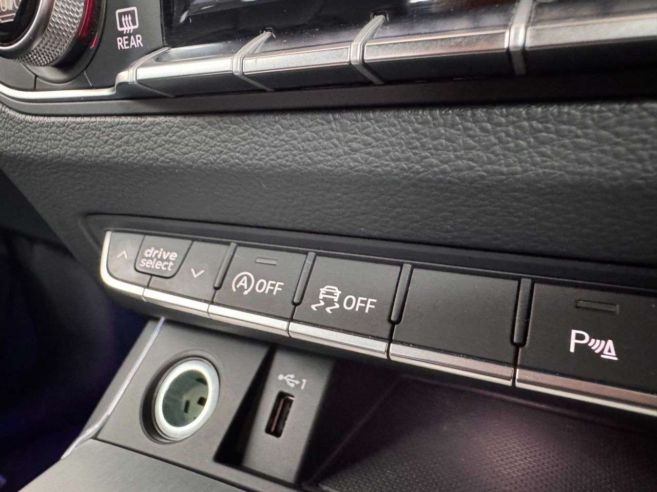 2021 AUDI SQ5 2021 AUDI SQ5