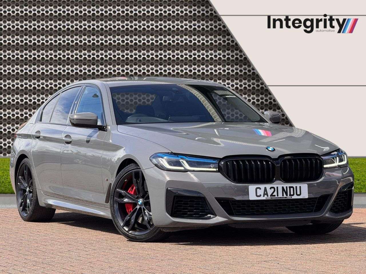 A 2021 BMW 5 SERIES 4.4 M550i V8 Saloon 4dr Petrol Steptronic xDrive Euro 6 (s/s) (530 ps) Tech A 2021 BMW 5 SERIES 4.4 M550i V8 Saloon 4dr Petrol Steptronic xDrive Euro 6 (s/s) (530 ps) Tech