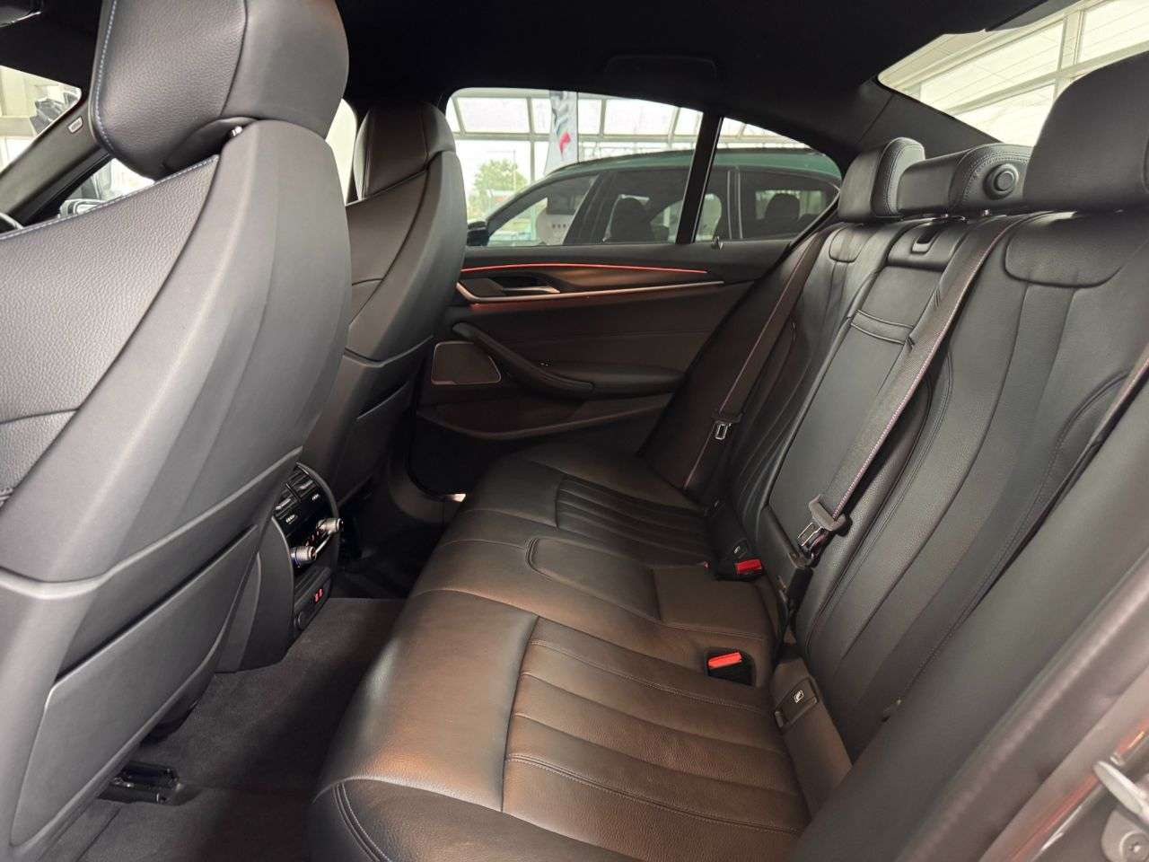 2021 BMW 5 SERIES 2021 BMW 5 SERIES