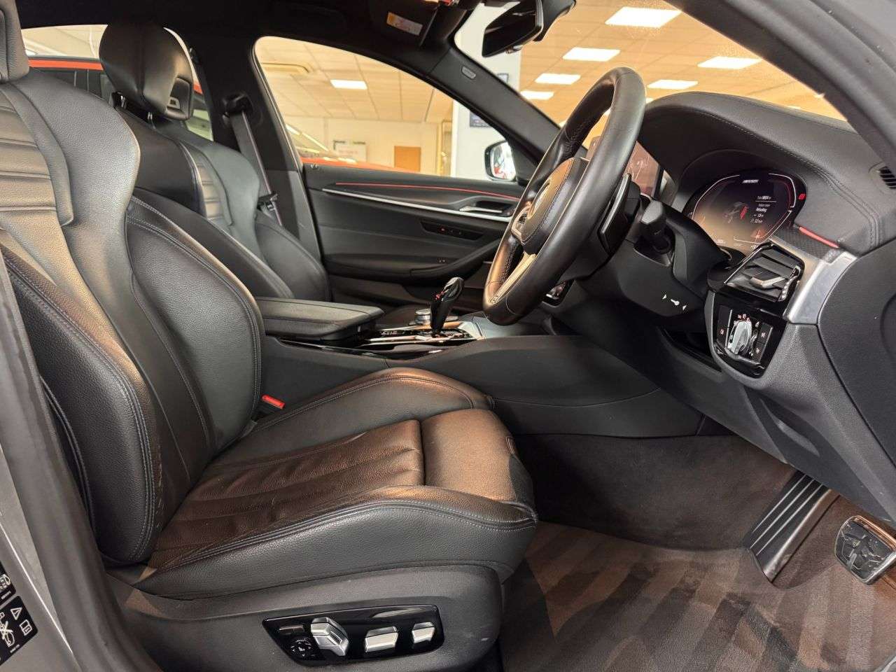 2021 BMW 5 SERIES 2021 BMW 5 SERIES
