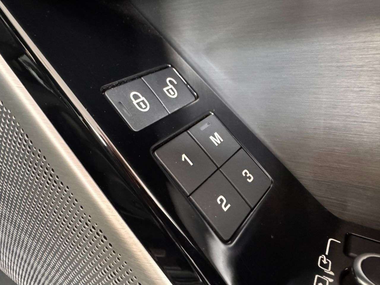 2019 LAND ROVER RANGE ROVER VELAR 2019 LAND ROVER RANGE ROVER VELAR