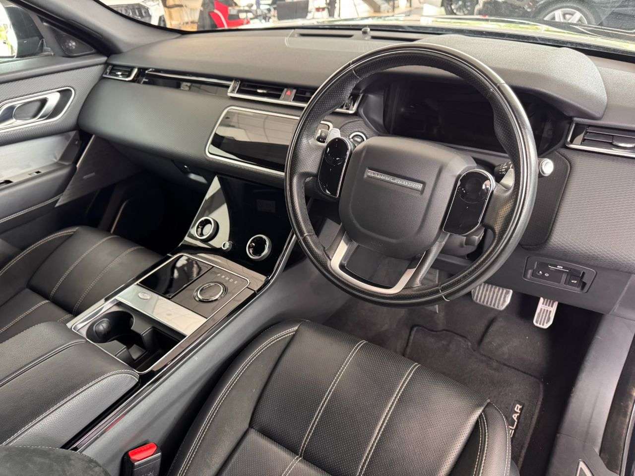2019 LAND ROVER RANGE ROVER VELAR 2019 LAND ROVER RANGE ROVER VELAR