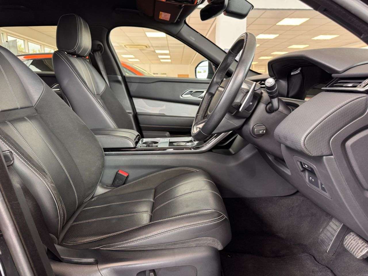 2019 LAND ROVER RANGE ROVER VELAR 2019 LAND ROVER RANGE ROVER VELAR