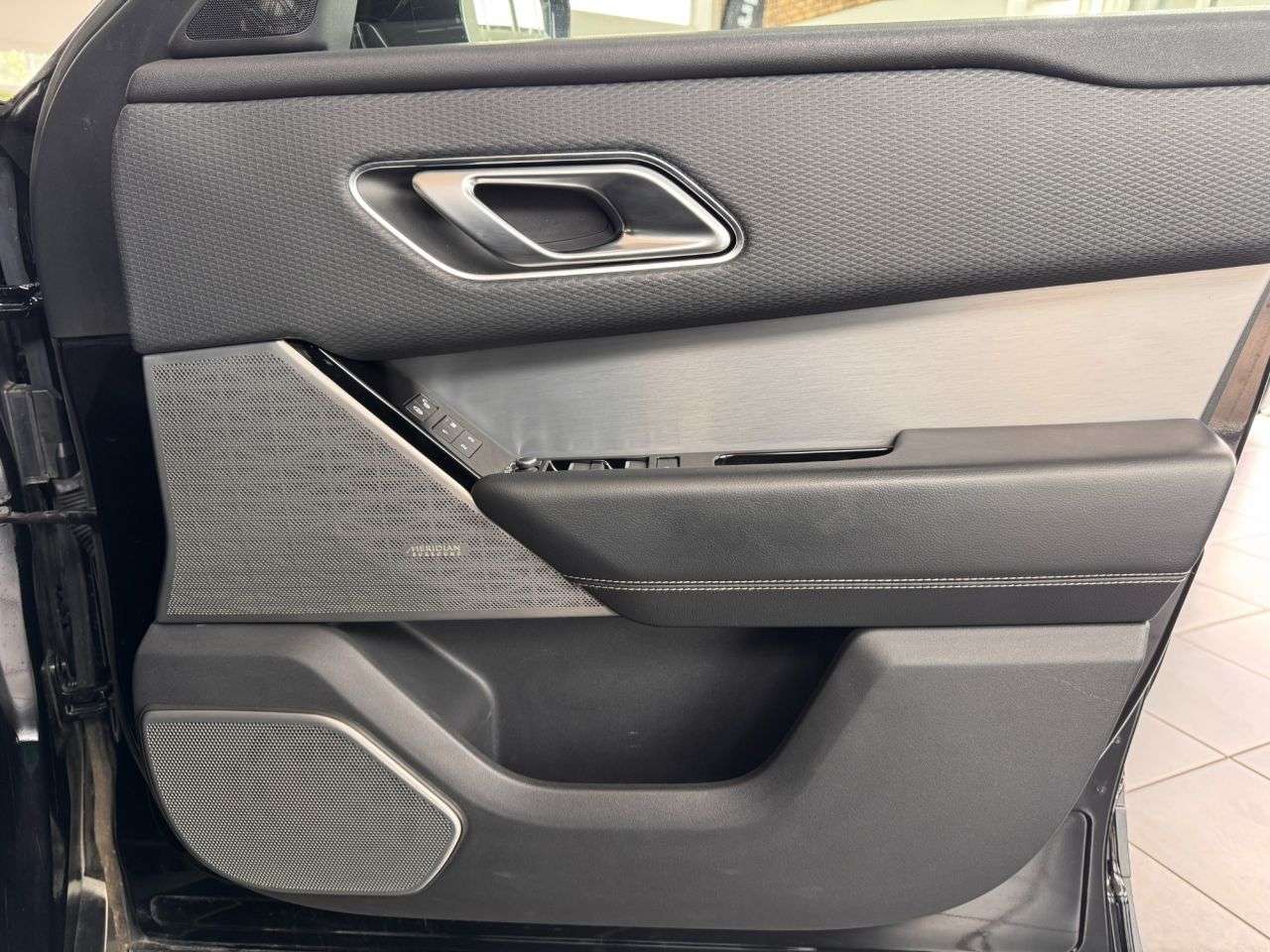 2019 LAND ROVER RANGE ROVER VELAR 2019 LAND ROVER RANGE ROVER VELAR