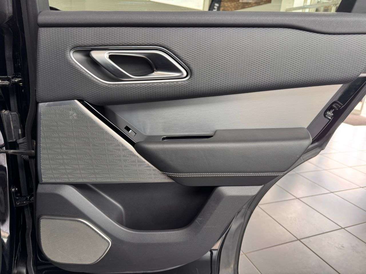 2019 LAND ROVER RANGE ROVER VELAR 2019 LAND ROVER RANGE ROVER VELAR