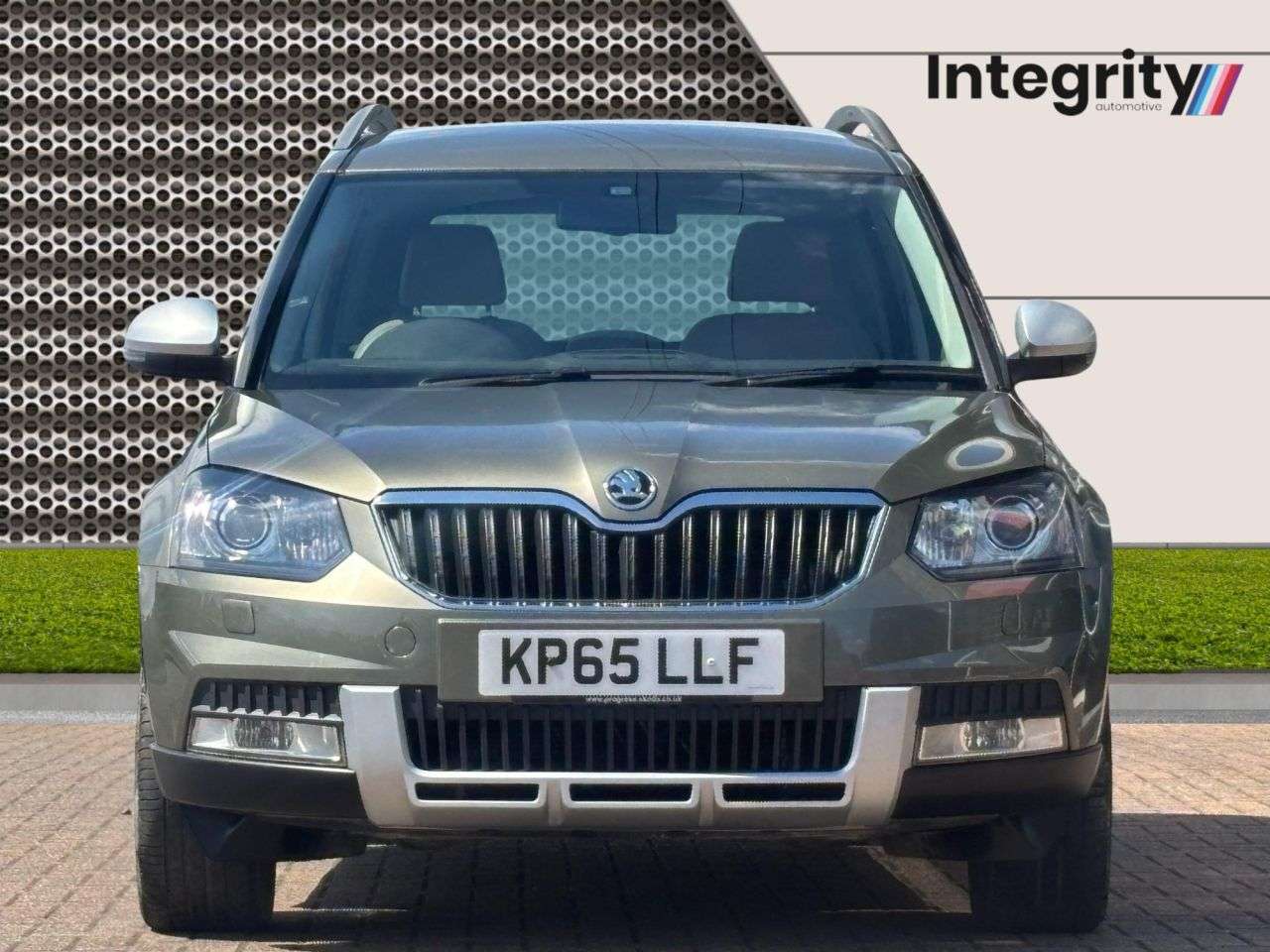 A 2015 SKODA YETI 1.2 TSI SE L Outdoor 5dr Petrol DSG Euro 6 (s/s) (110 ps) A 2015 SKODA YETI 1.2 TSI SE L Outdoor 5dr Petrol DSG Euro 6 (s/s) (110 ps)