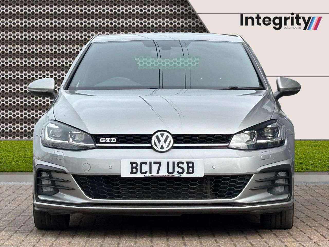 A 2017 VOLKSWAGEN GOLF 2.0 TDI BlueMotion Tech GTD Hatchback 5dr Diesel Manual Euro 6 (s/s) (184 p A 2017 VOLKSWAGEN GOLF 2.0 TDI BlueMotion Tech GTD Hatchback 5dr Diesel Manual Euro 6 (s/s) (184 p