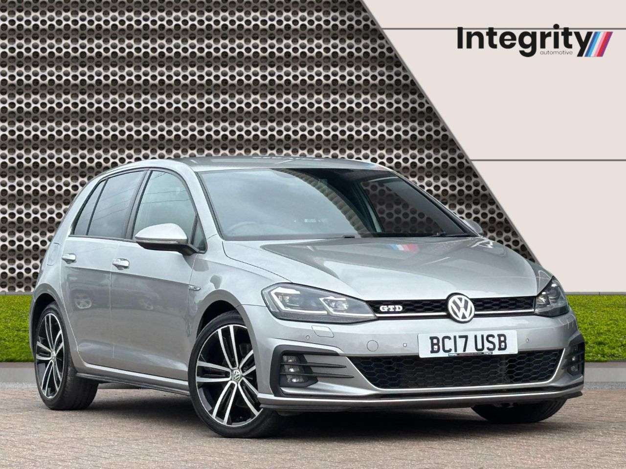 A 2017 VOLKSWAGEN GOLF 2.0 TDI BlueMotion Tech GTD Hatchback 5dr Diesel Manual Euro 6 (s/s) (184 p A 2017 VOLKSWAGEN GOLF 2.0 TDI BlueMotion Tech GTD Hatchback 5dr Diesel Manual Euro 6 (s/s) (184 p