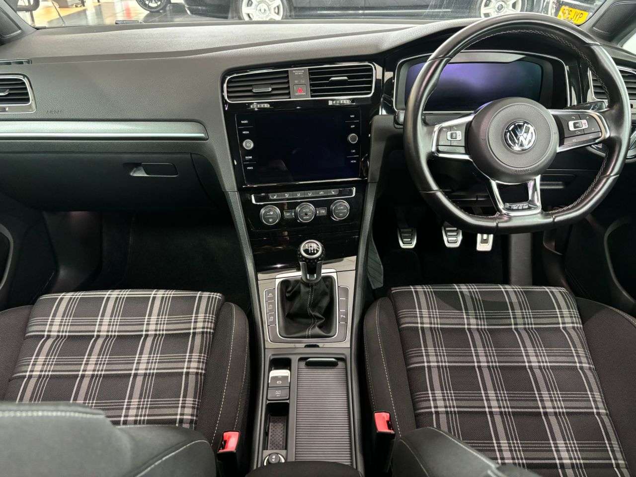 2017 VOLKSWAGEN GOLF 2017 VOLKSWAGEN GOLF