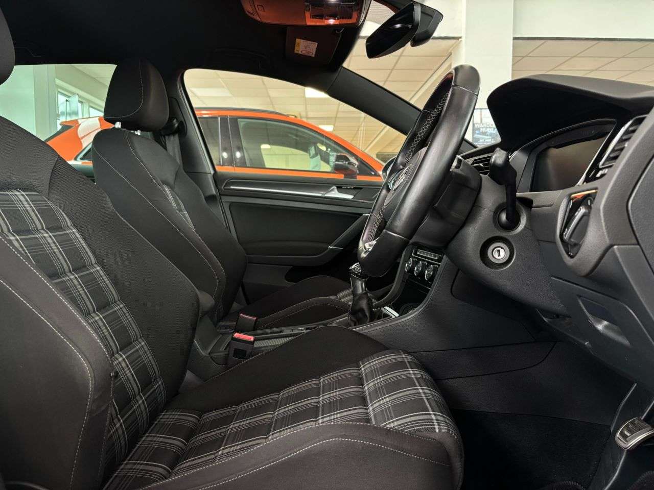 2017 VOLKSWAGEN GOLF 2017 VOLKSWAGEN GOLF