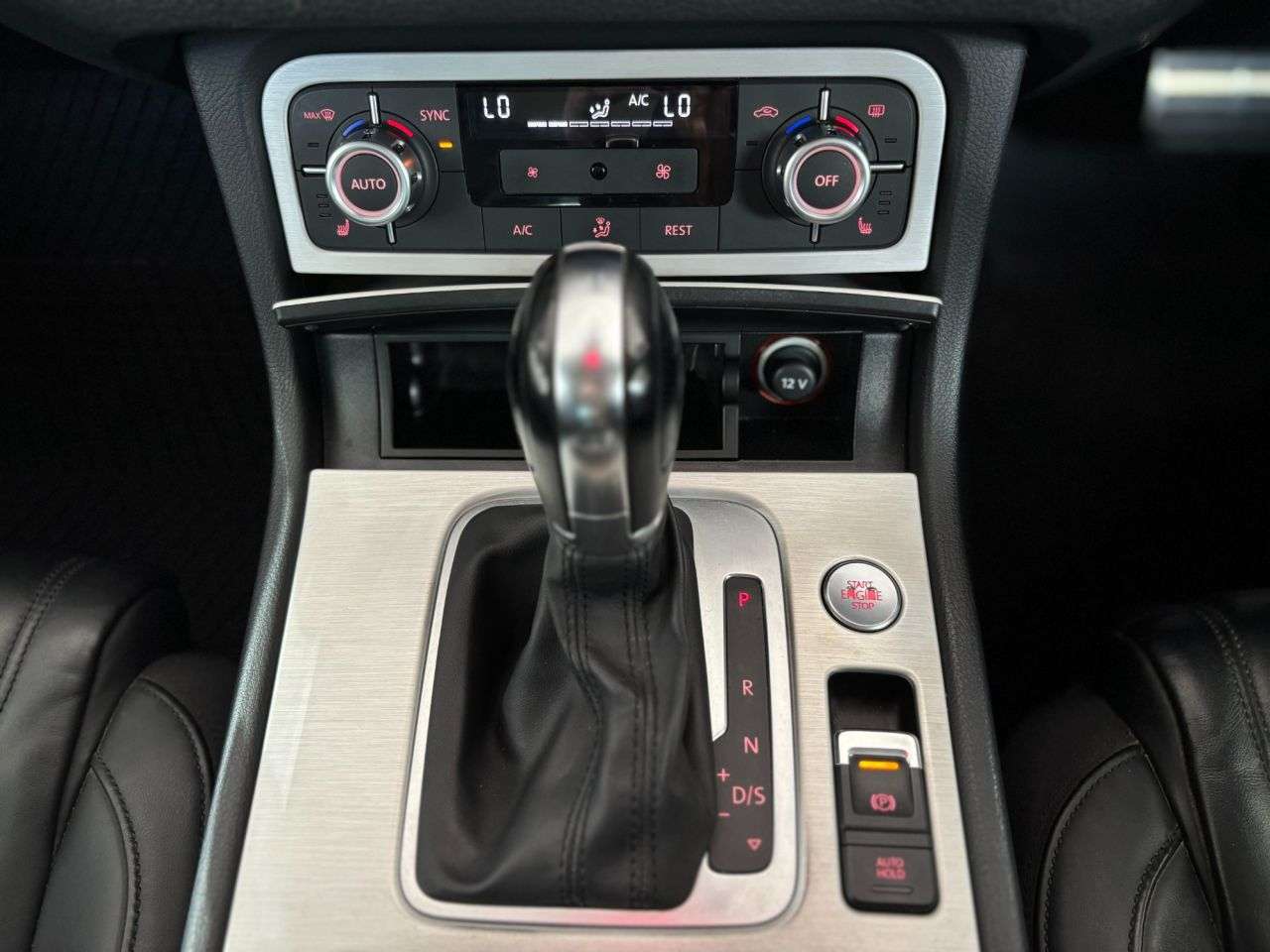 2014 VOLKSWAGEN TOUAREG 2014 VOLKSWAGEN TOUAREG