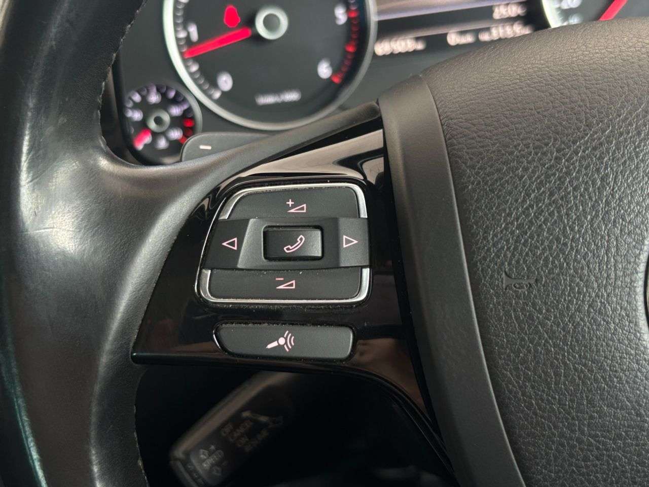 2014 VOLKSWAGEN TOUAREG 2014 VOLKSWAGEN TOUAREG