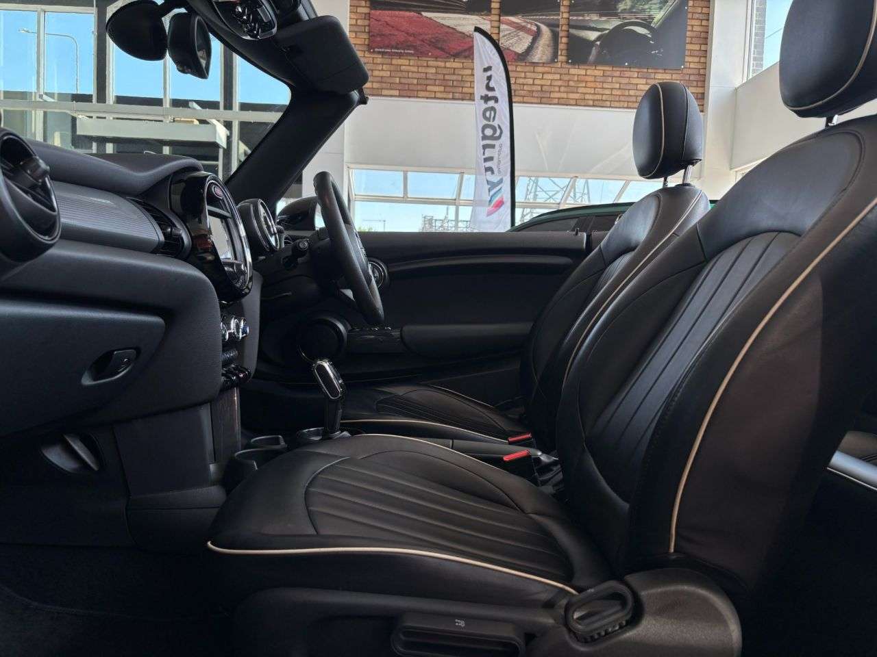 2018 MINI CONVERTIBLE 2018 MINI CONVERTIBLE