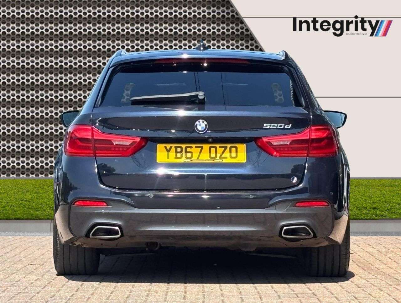A 2017 BMW 5 SERIES 2.0 520d M Sport Touring 5dr Diesel Auto Euro 6 (s/s) (190 ps) A 2017 BMW 5 SERIES 2.0 520d M Sport Touring 5dr Diesel Auto Euro 6 (s/s) (190 ps)