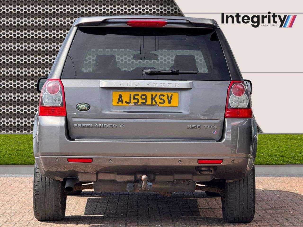 A 2009 LAND ROVER FREELANDER 2 2.2 TD4 HSE SUV 5dr Diesel Auto 4WD Euro 4 (160 ps) Premium Pack | Almond L A 2009 LAND ROVER FREELANDER 2 2.2 TD4 HSE SUV 5dr Diesel Auto 4WD Euro 4 (160 ps) Premium Pack | Almond L