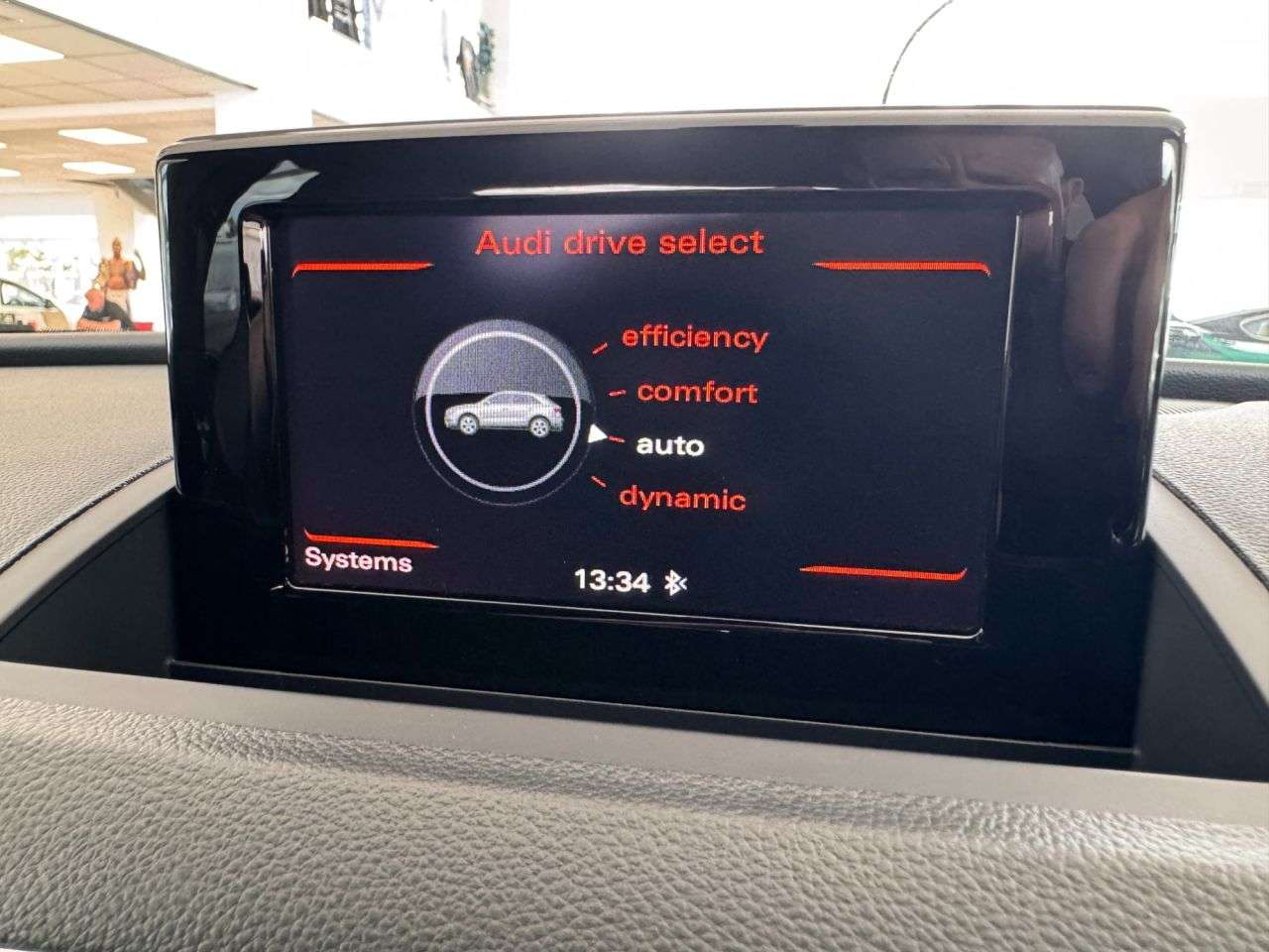 2015 AUDI Q3 2015 AUDI Q3