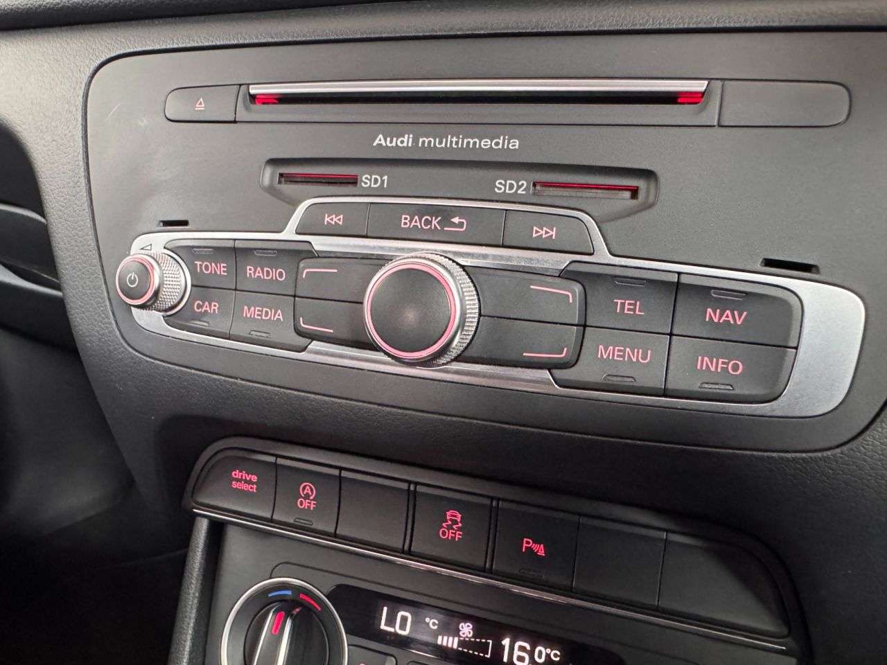 2015 AUDI Q3 2015 AUDI Q3