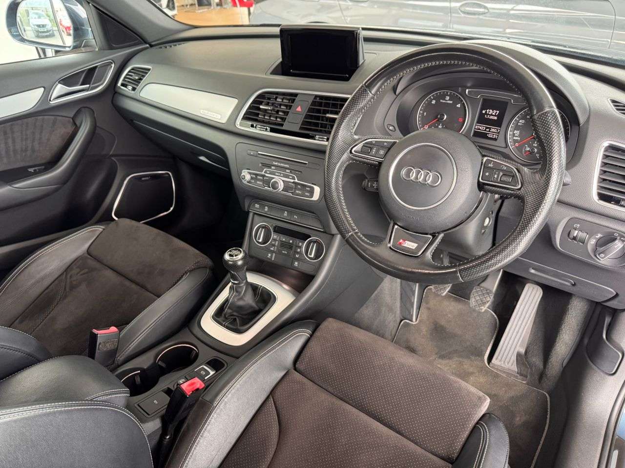 2015 AUDI Q3 2015 AUDI Q3
