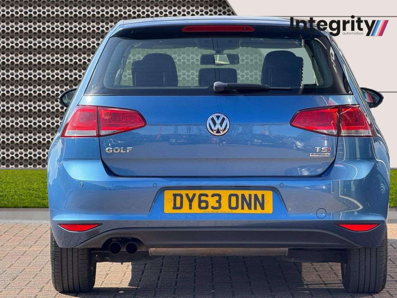 A 2013 VOLKSWAGEN GOLF 1.4 TSI BlueMotion Tech SE Hatchback 5dr Petrol Manual Euro 5 (s/s) (122 ps A 2013 VOLKSWAGEN GOLF 1.4 TSI BlueMotion Tech SE Hatchback 5dr Petrol Manual Euro 5 (s/s) (122 ps