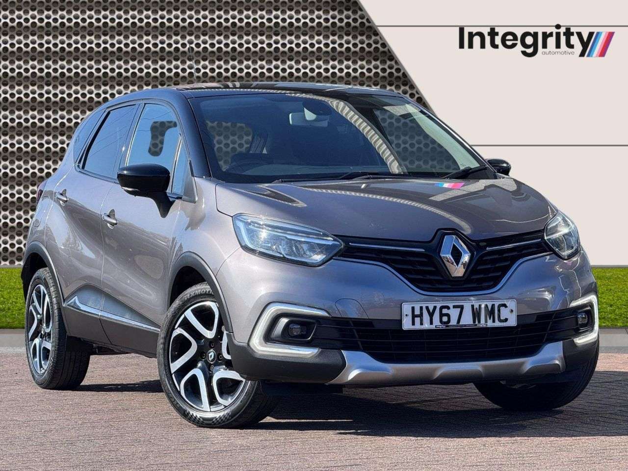 A 2017 RENAULT CAPTUR 1.5 dCi ENERGY Dynamique S Nav SUV 5dr Diesel Manual Euro 6 (s/s) (90 ps) G A 2017 RENAULT CAPTUR 1.5 dCi ENERGY Dynamique S Nav SUV 5dr Diesel Manual Euro 6 (s/s) (90 ps) G