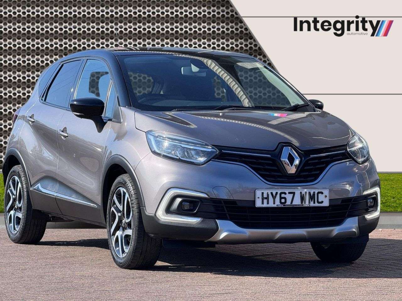 A 2017 RENAULT CAPTUR 1.5 dCi ENERGY Dynamique S Nav SUV 5dr Diesel Manual Euro 6 (s/s) (90 ps) G A 2017 RENAULT CAPTUR 1.5 dCi ENERGY Dynamique S Nav SUV 5dr Diesel Manual Euro 6 (s/s) (90 ps) G