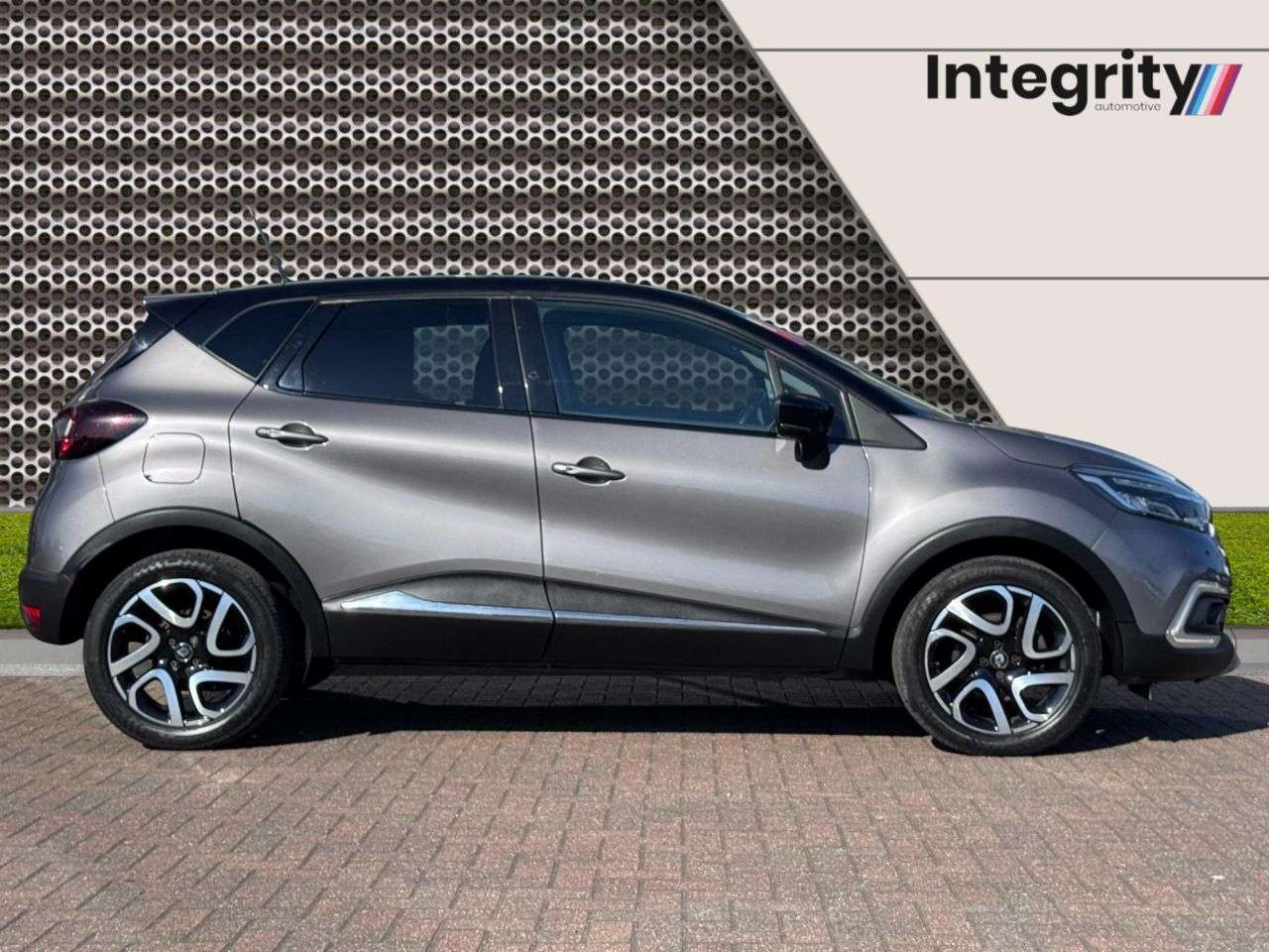 A 2017 RENAULT CAPTUR 1.5 dCi ENERGY Dynamique S Nav SUV 5dr Diesel Manual Euro 6 (s/s) (90 ps) G A 2017 RENAULT CAPTUR 1.5 dCi ENERGY Dynamique S Nav SUV 5dr Diesel Manual Euro 6 (s/s) (90 ps) G