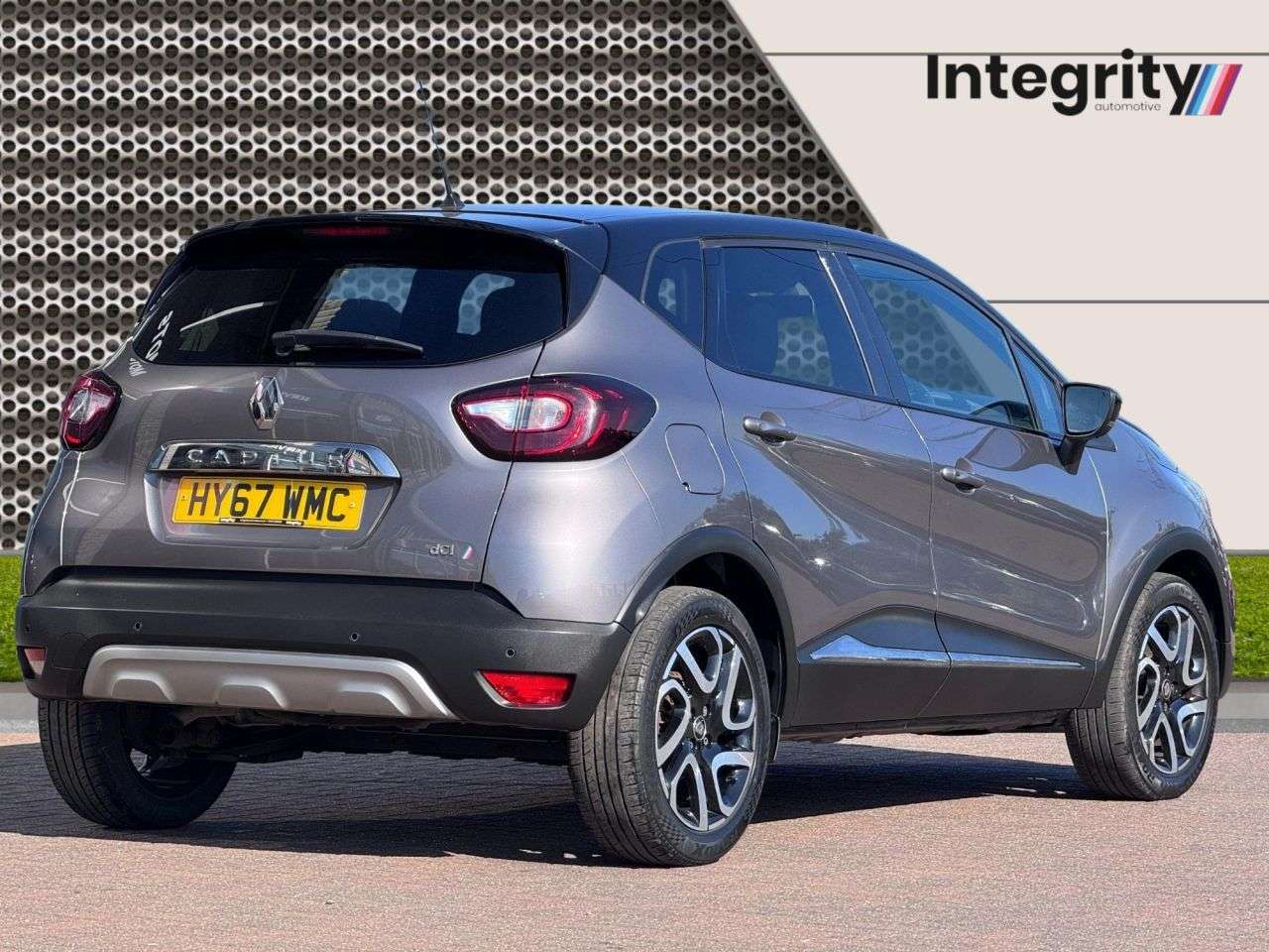 A 2017 RENAULT CAPTUR 1.5 dCi ENERGY Dynamique S Nav SUV 5dr Diesel Manual Euro 6 (s/s) (90 ps) G A 2017 RENAULT CAPTUR 1.5 dCi ENERGY Dynamique S Nav SUV 5dr Diesel Manual Euro 6 (s/s) (90 ps) G