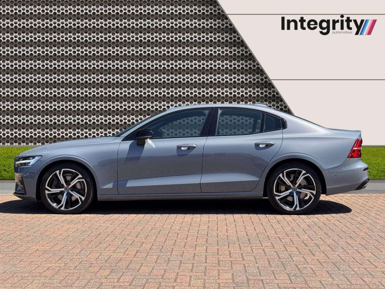 2023 VOLVO S60 2023 VOLVO S60