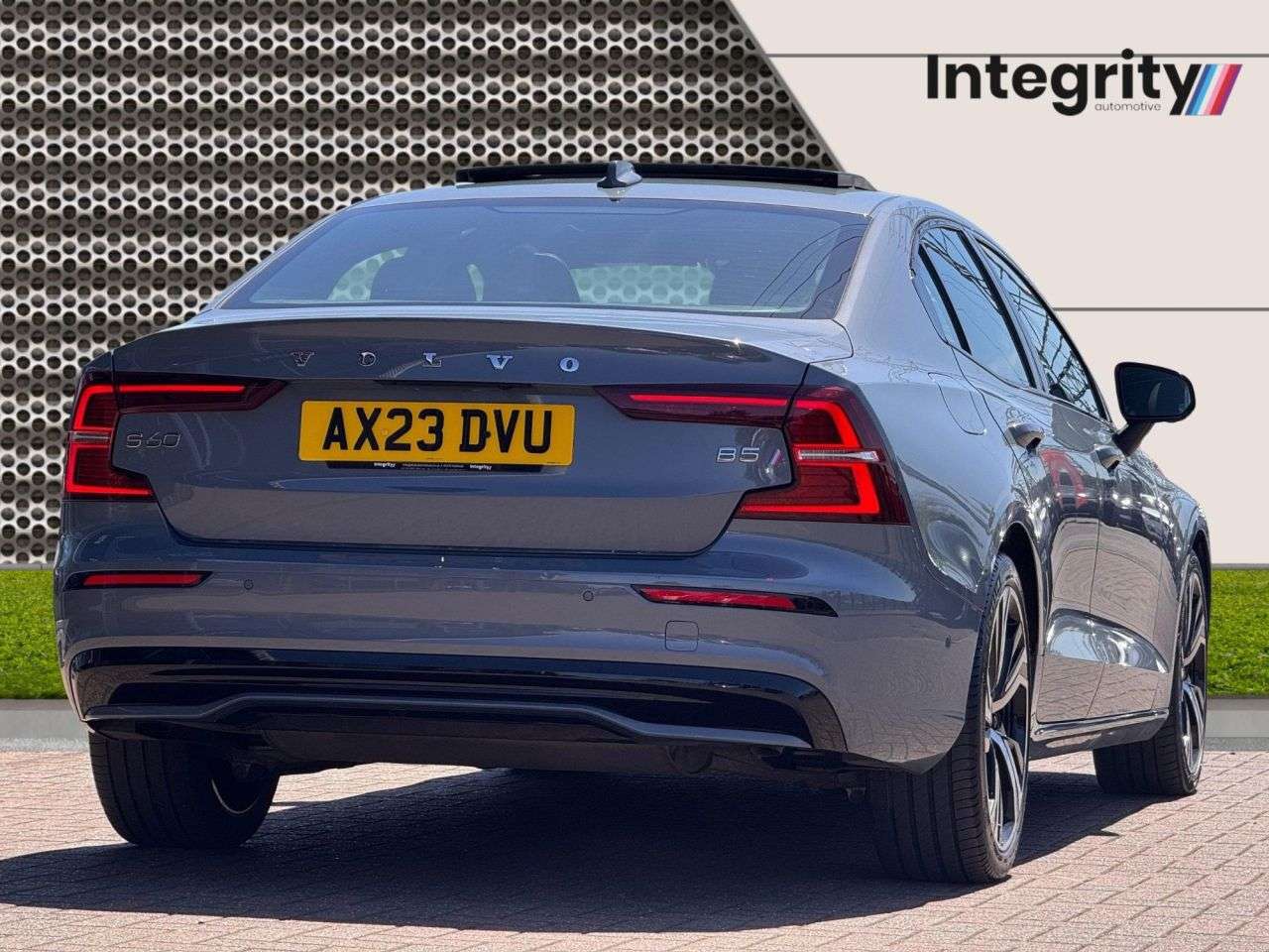 2023 VOLVO S60 2023 VOLVO S60