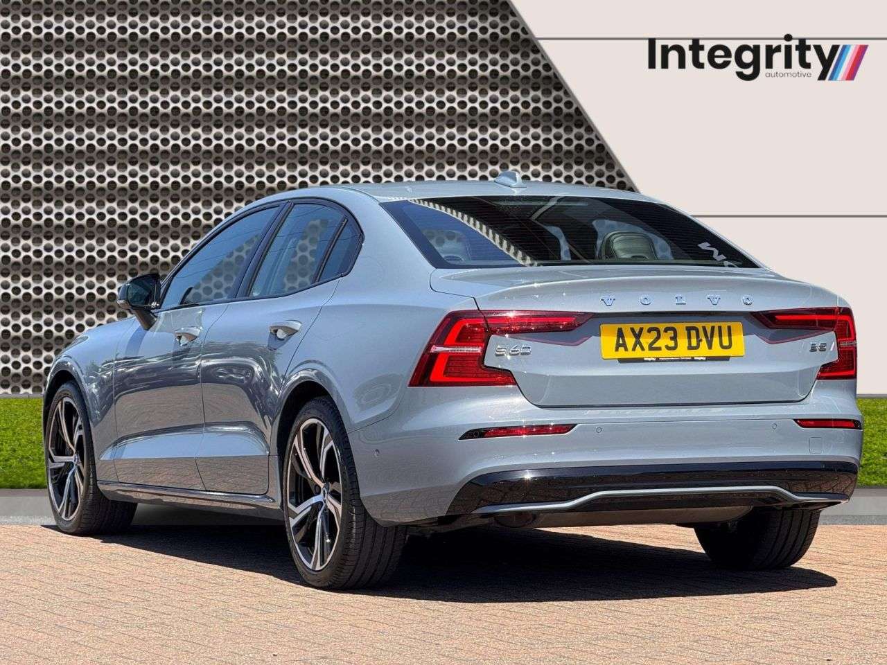 2023 VOLVO S60 2023 VOLVO S60