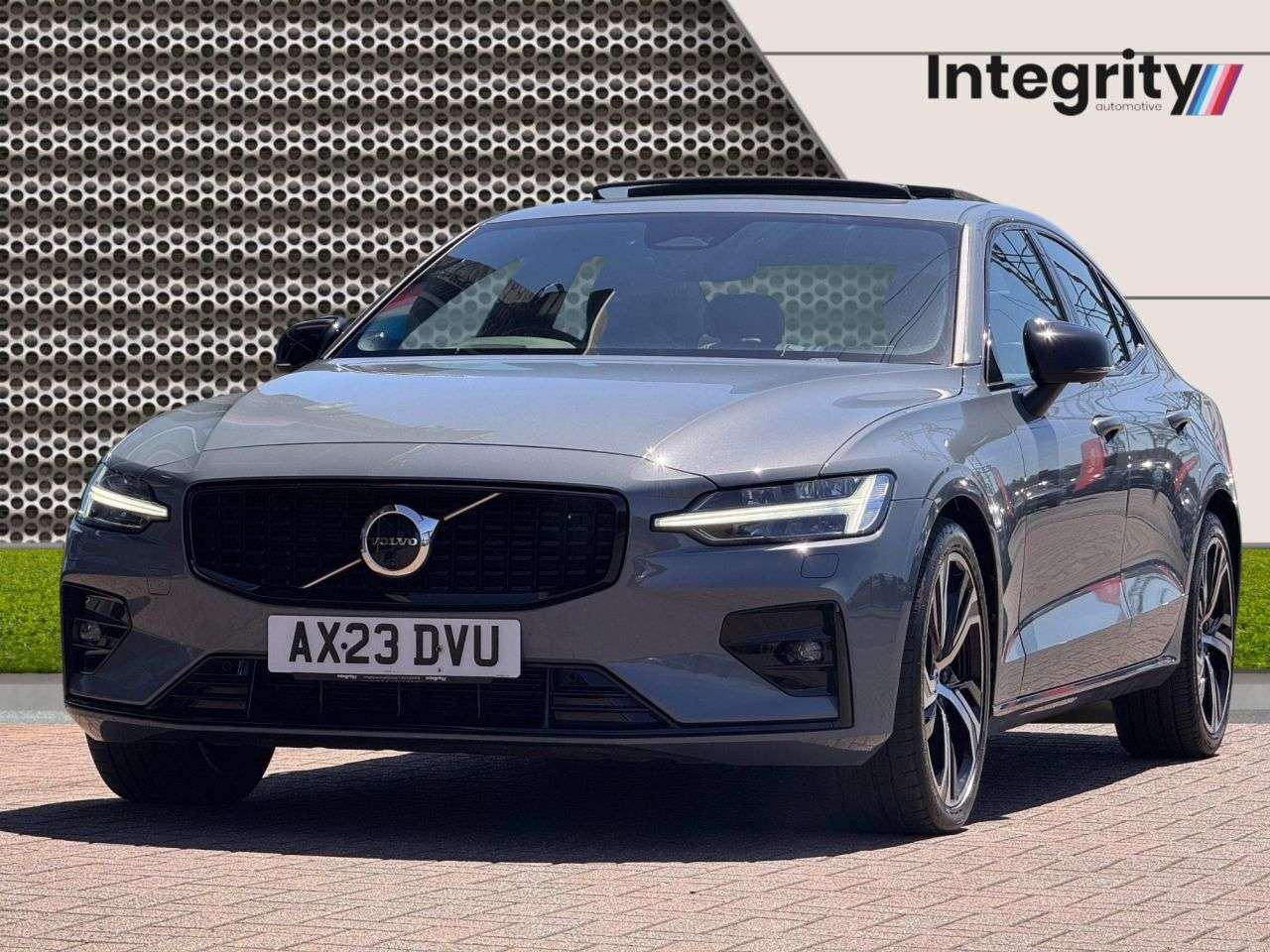 2023 VOLVO S60 2023 VOLVO S60
