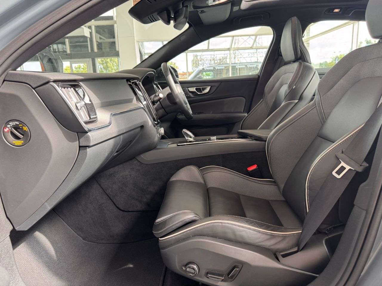 2023 VOLVO S60 2023 VOLVO S60