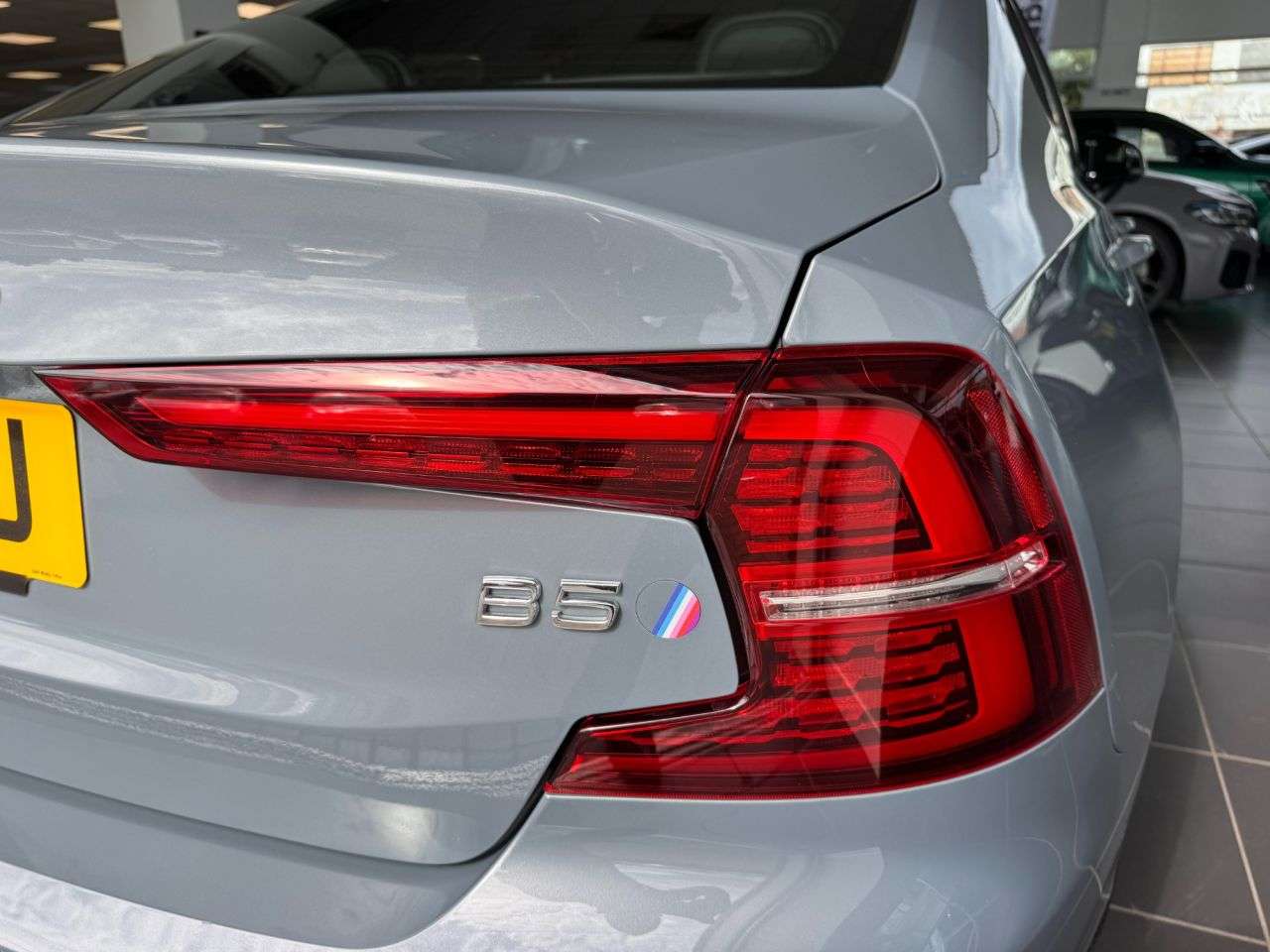 2023 VOLVO S60 2023 VOLVO S60