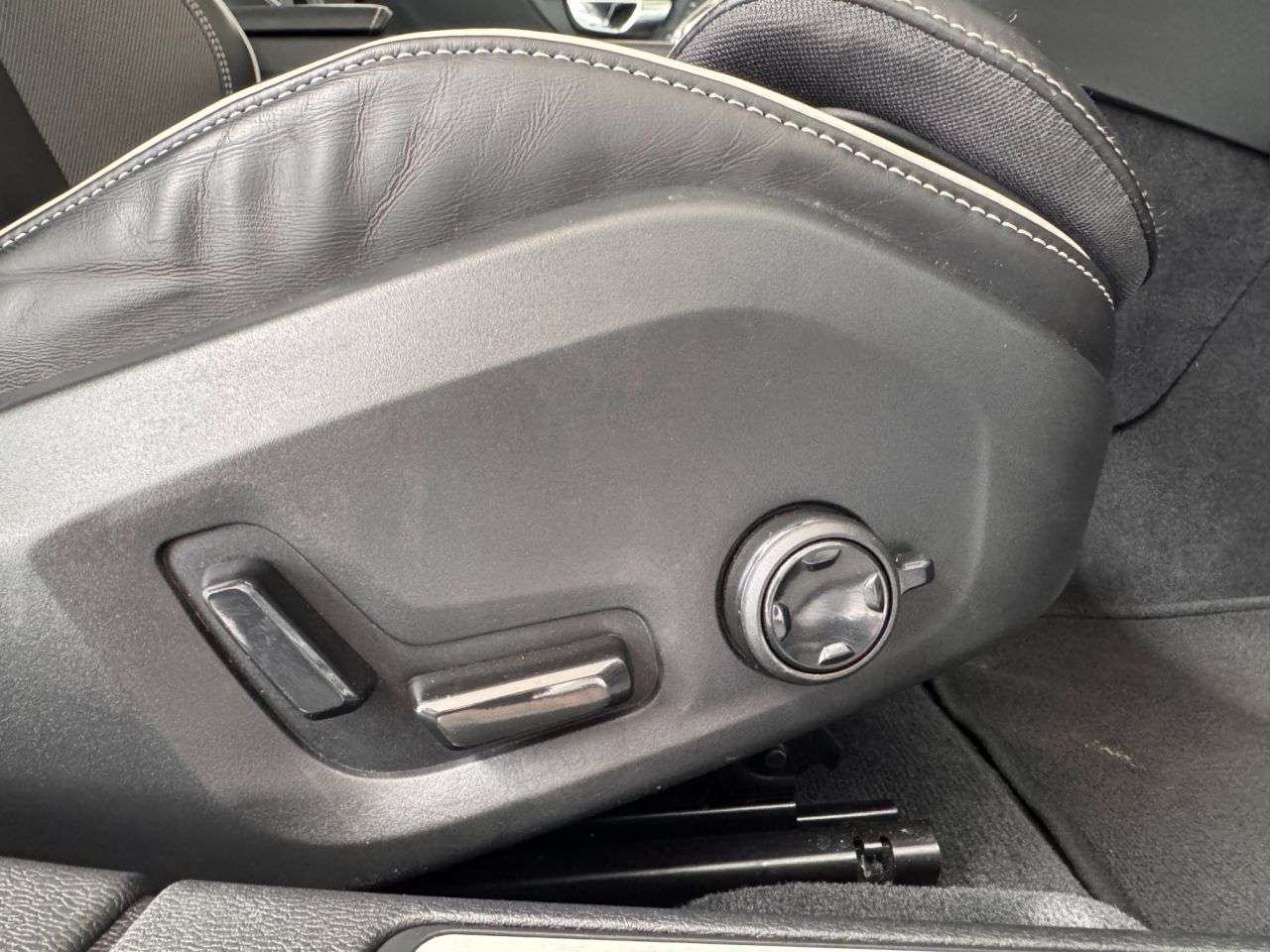 2023 VOLVO S60 2023 VOLVO S60