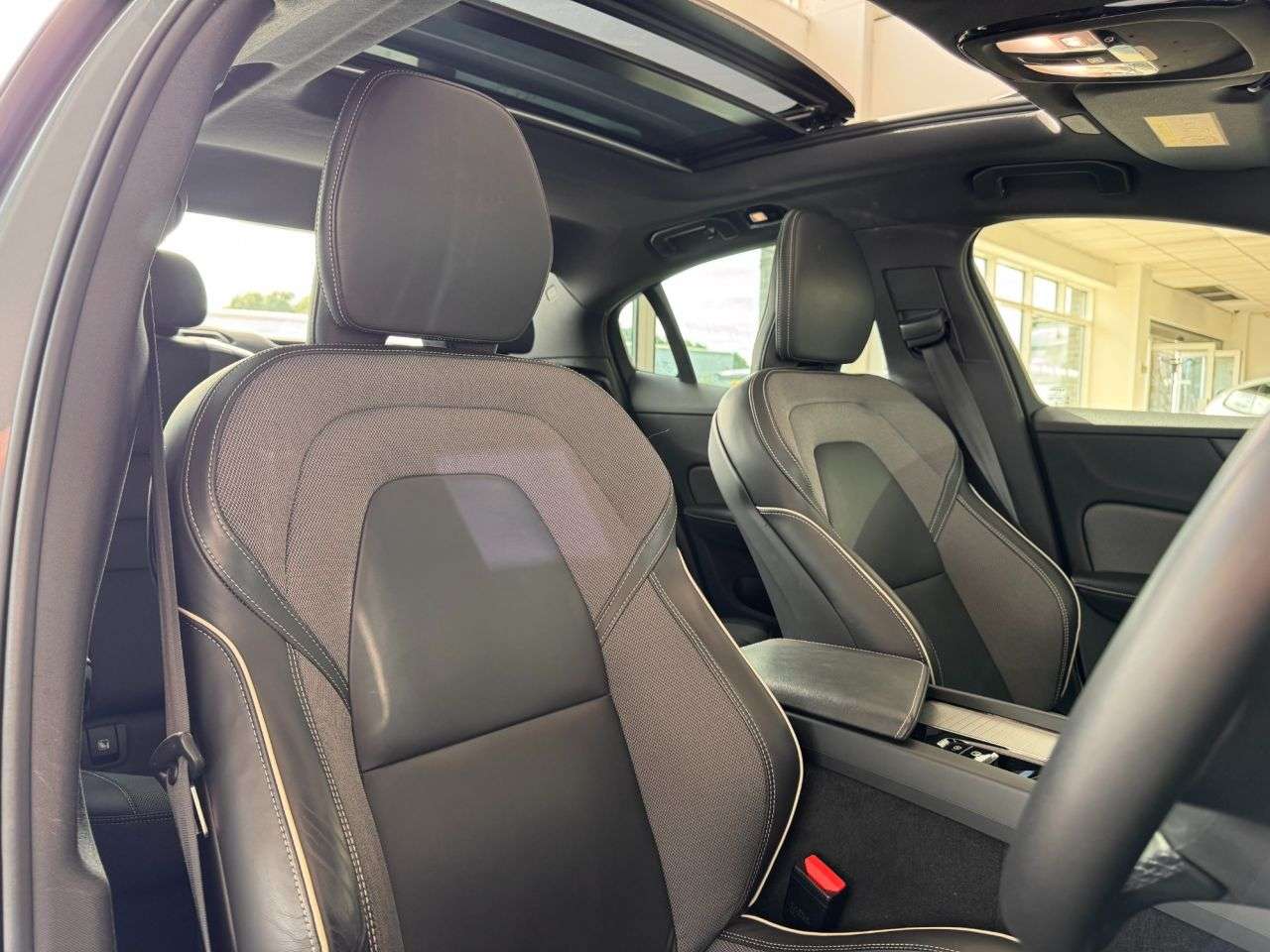 2023 VOLVO S60 2023 VOLVO S60