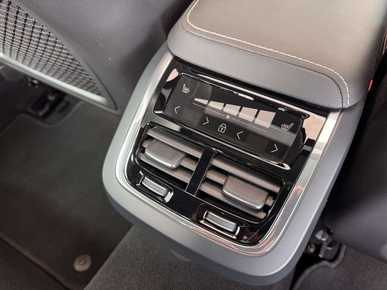 2023 VOLVO S60 2023 VOLVO S60